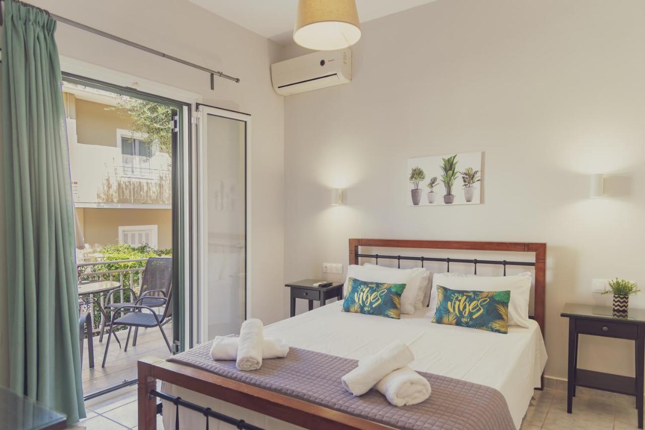 Maria Olga Apartments Benitses  Dış mekan fotoğraf