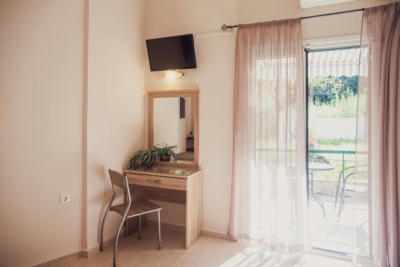 Maria Olga Apartments Benitses  Dış mekan fotoğraf