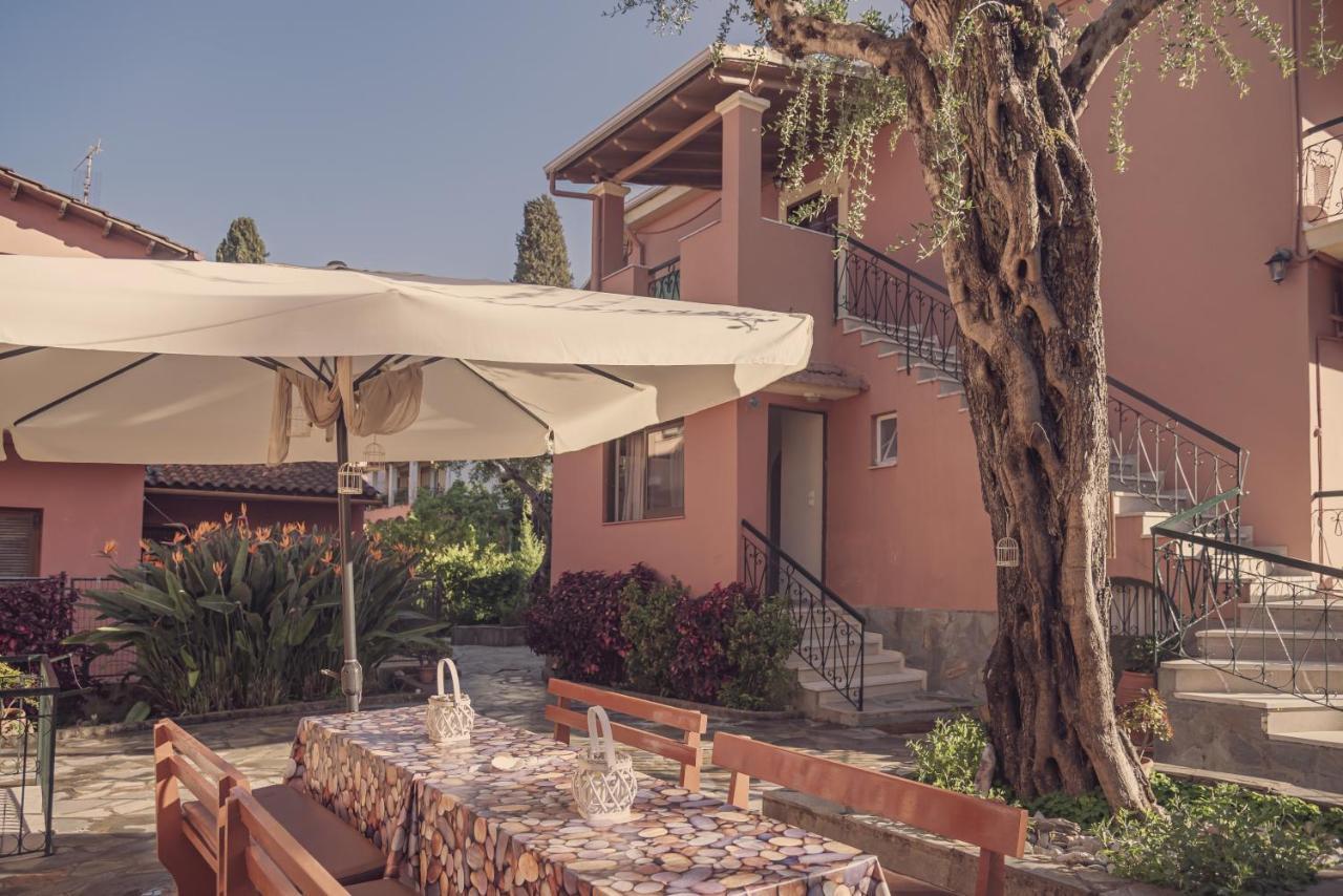 Maria Olga Apartments Benitses  Dış mekan fotoğraf
